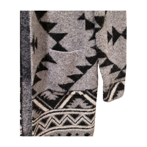Frye Southwestern Jacquard Open Front Cardigan with Pockets Gray Black S - Picture 4 of 6